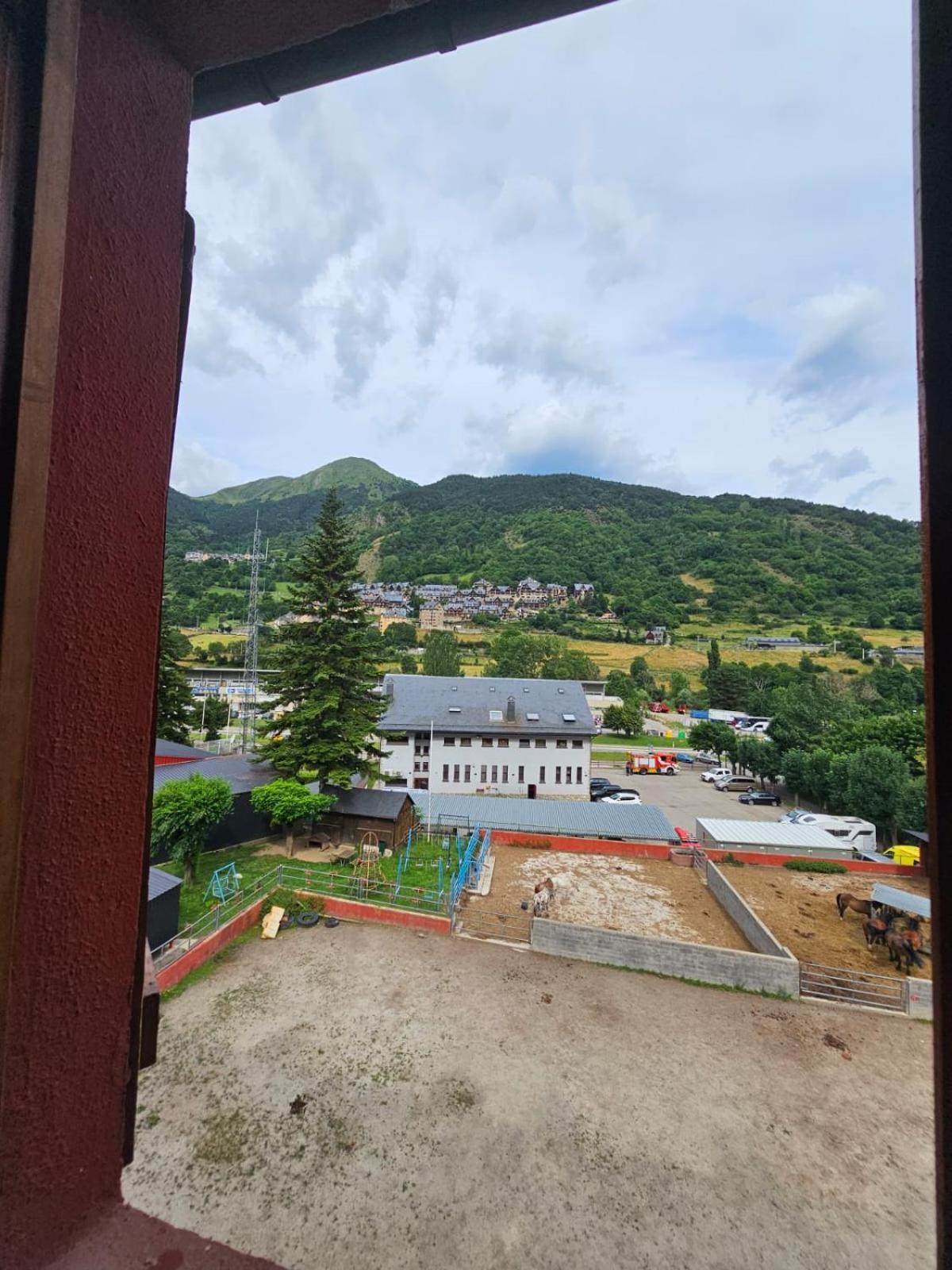 Hotel Hipic Веля Екстериор снимка